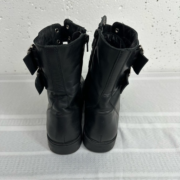 Black Suede Studio size 8 Black Lace Up Buckle Faux Sheep Fur Lined Combat Boot - Picture 5 of 15
